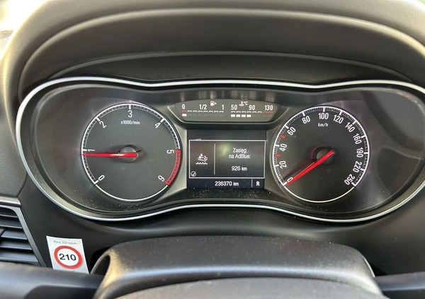 Opel Zafira cena 39600 przebieg: 236000, rok produkcji 2016 z Jawor małe 781